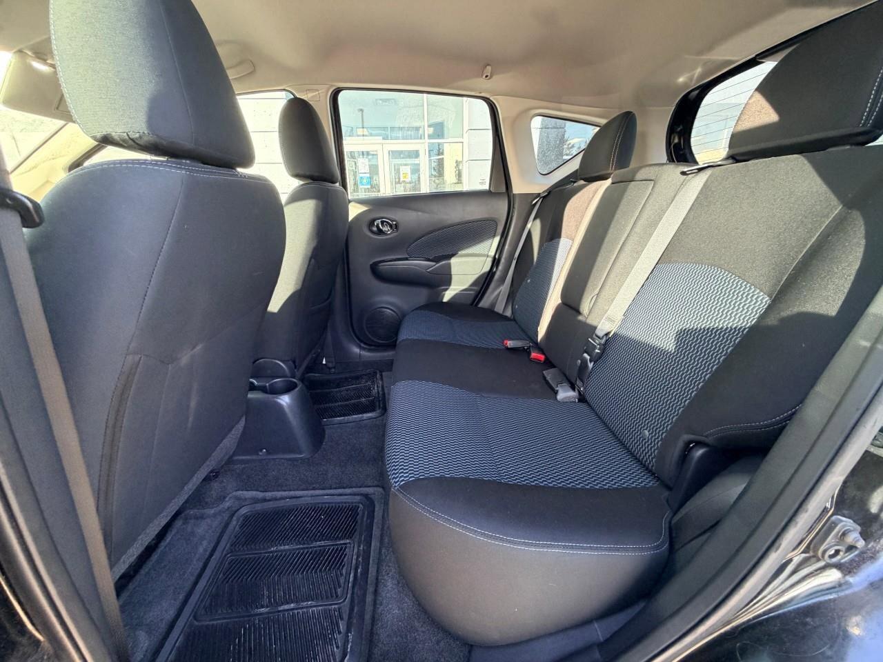 2017 Nissan Versa Note SHATCHBACK, S, 1.6L 16 4-CYLINDER, AUTOMATIC, CLOT Photo