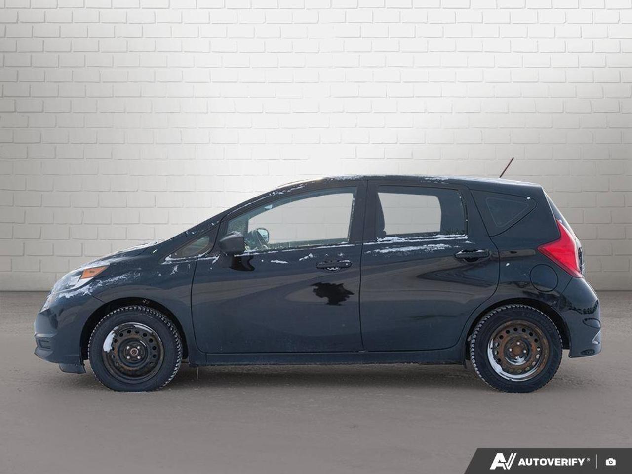 2017 Nissan Versa Note SHATCHBACK, S, 1.6L 16 4-CYLINDER, AUTOMATIC, CLOT Photo