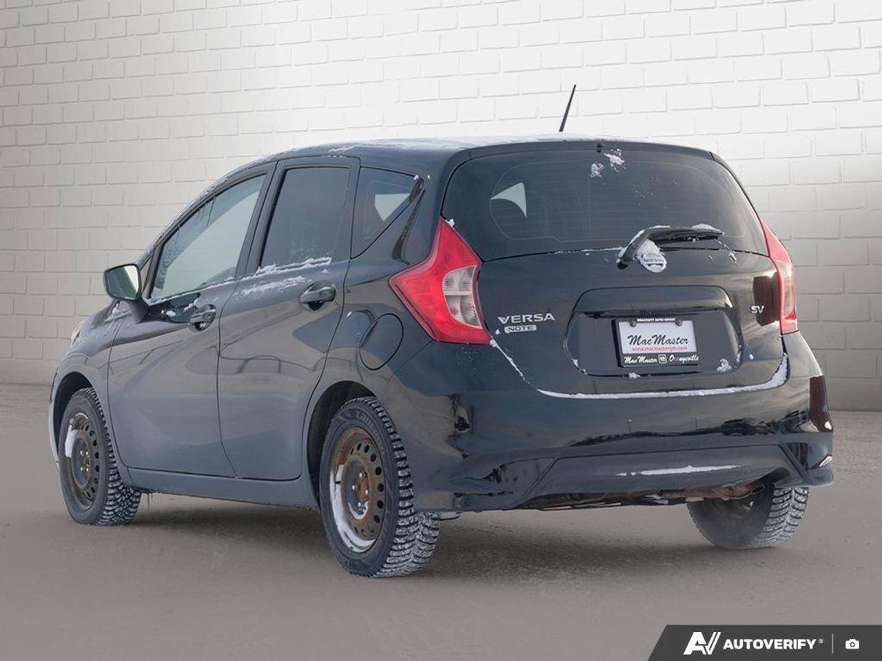 2017 Nissan Versa Note SHATCHBACK, S, 1.6L 16 4-CYLINDER, AUTOMATIC, CLOT Photo2