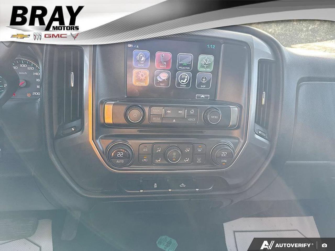 2017 Chevrolet Silverado 1500 LT   TONNEAU COVER, RUNNING BOARDS, CERTIFIED. Photo