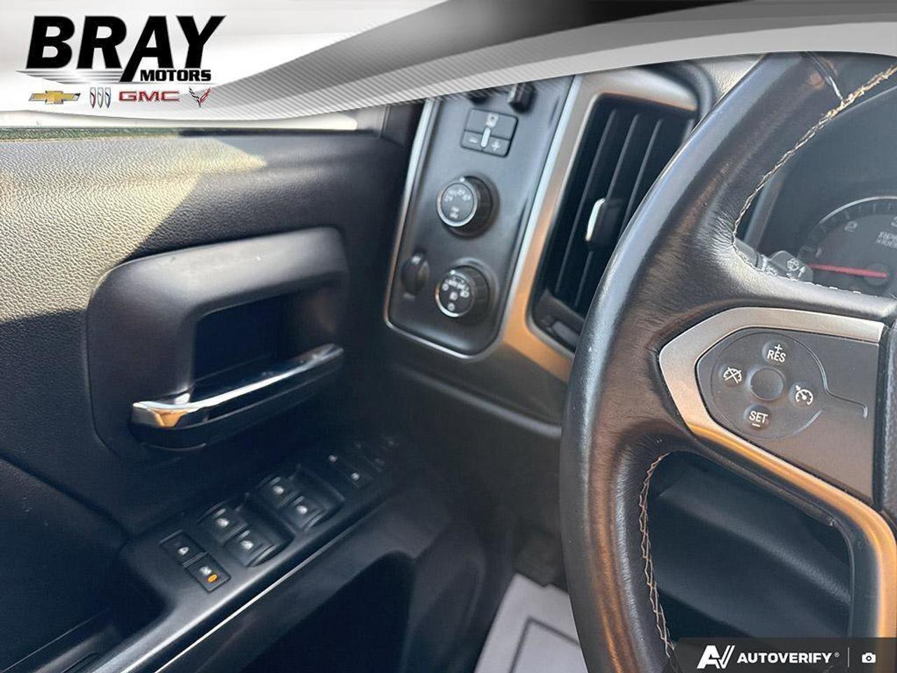 2017 Chevrolet Silverado 1500 LT   TONNEAU COVER, RUNNING BOARDS, CERTIFIED. Photo