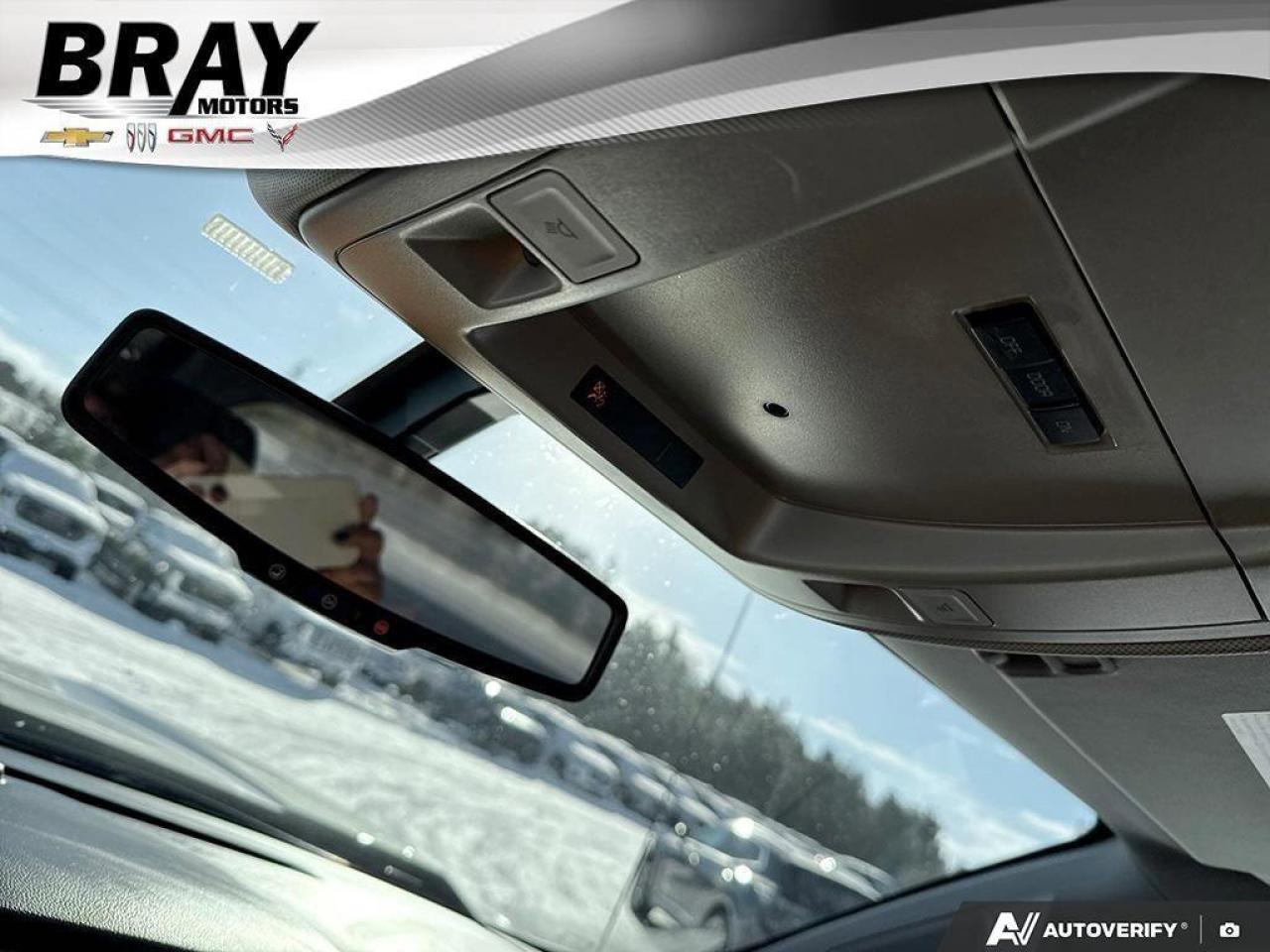 2017 Chevrolet Silverado 1500 LT   TONNEAU COVER, RUNNING BOARDS, CERTIFIED. Photo