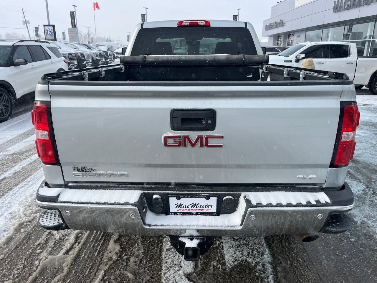 2017 GMC SIERRA 2500HD 4WD Double Cab 144.2  SLE Photo4