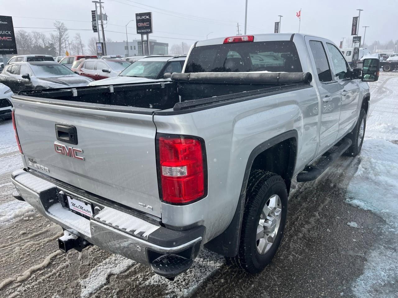 2017 GMC SIERRA 2500HD 4WD Double Cab 144.2  SLE Photo