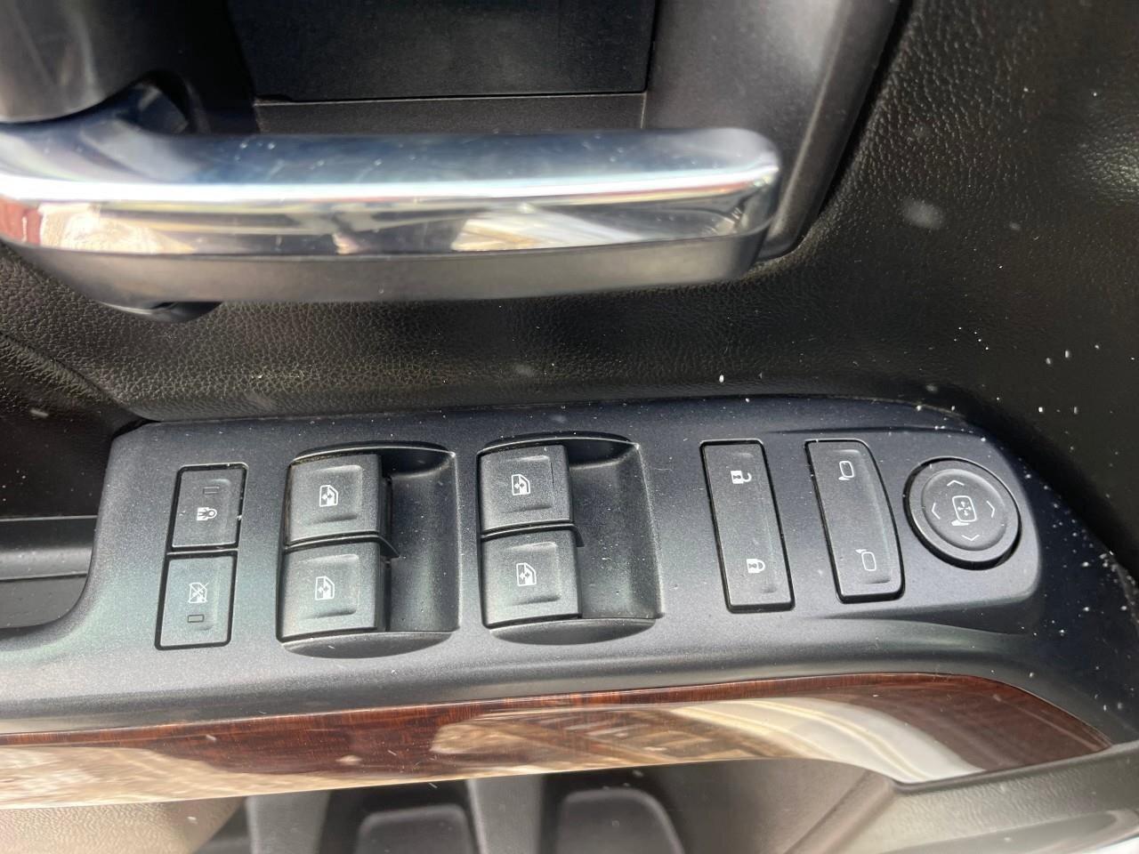 2017 GMC SIERRA 2500HD 4WD Double Cab 144.2  SLE Photo