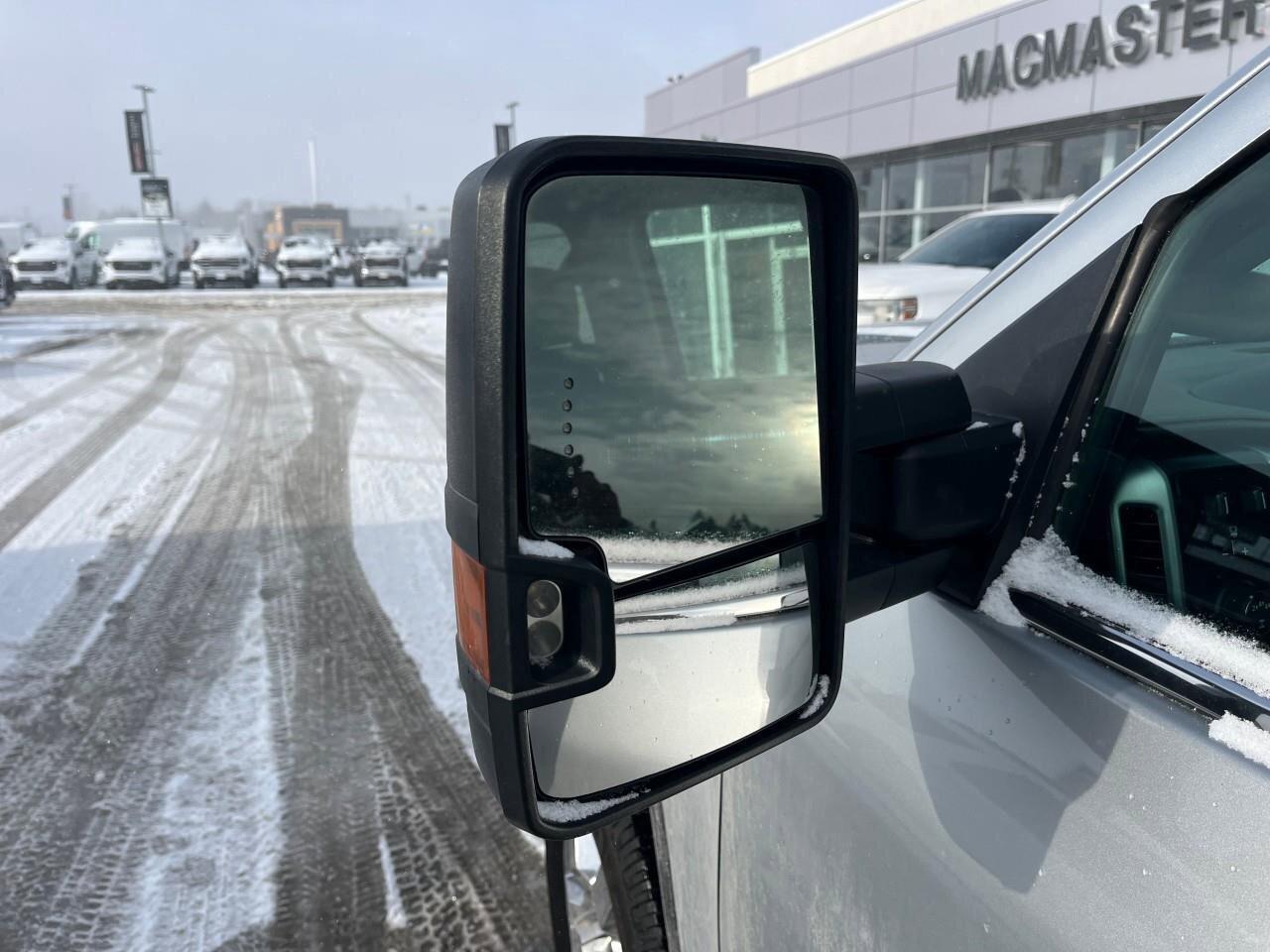 2017 GMC SIERRA 2500HD 4WD Double Cab 144.2  SLE Photo