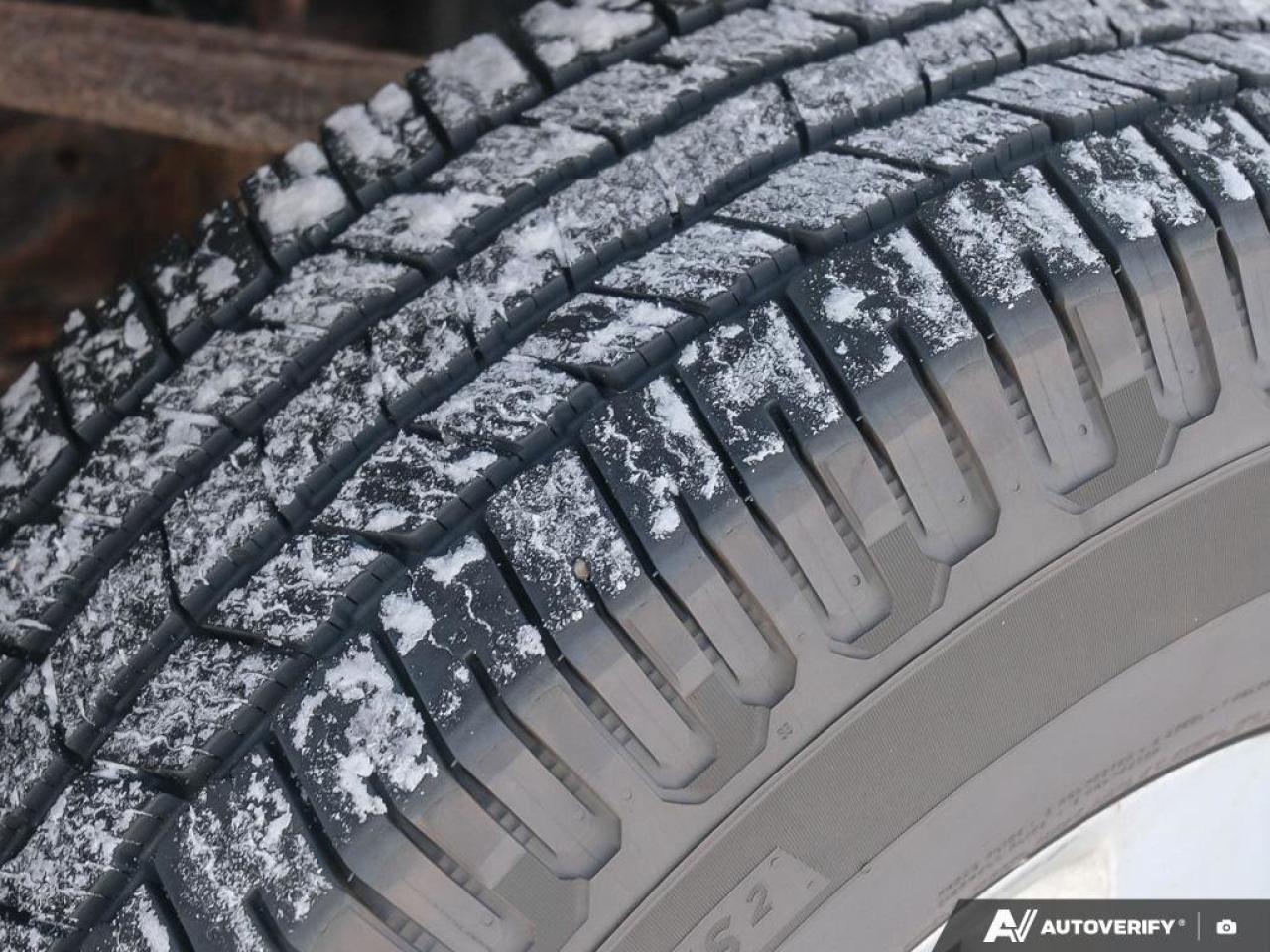 2017 GMC SIERRA 2500HD SLESLE, 6.0L V8, 4X4, CLOTH, ALLOYS, SNOW PLOW PAC Photo