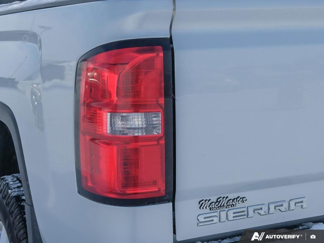 2017 GMC SIERRA 2500HD SLESLE, 6.0L V8, 4X4, CLOTH, ALLOYS, SNOW PLOW PAC Photo