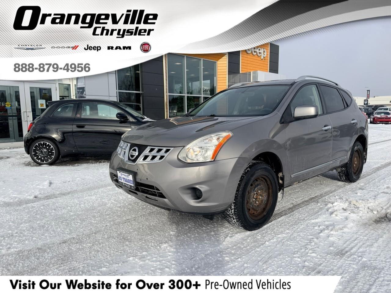 2012 Nissan Rogue FWD 4dr SV Photo0