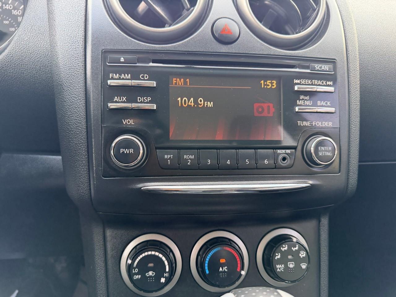 2012 Nissan Rogue FWD 4dr SV Photo