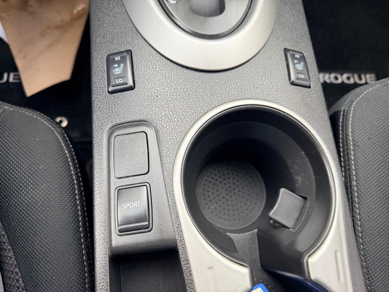 2012 Nissan Rogue FWD 4dr SV Photo