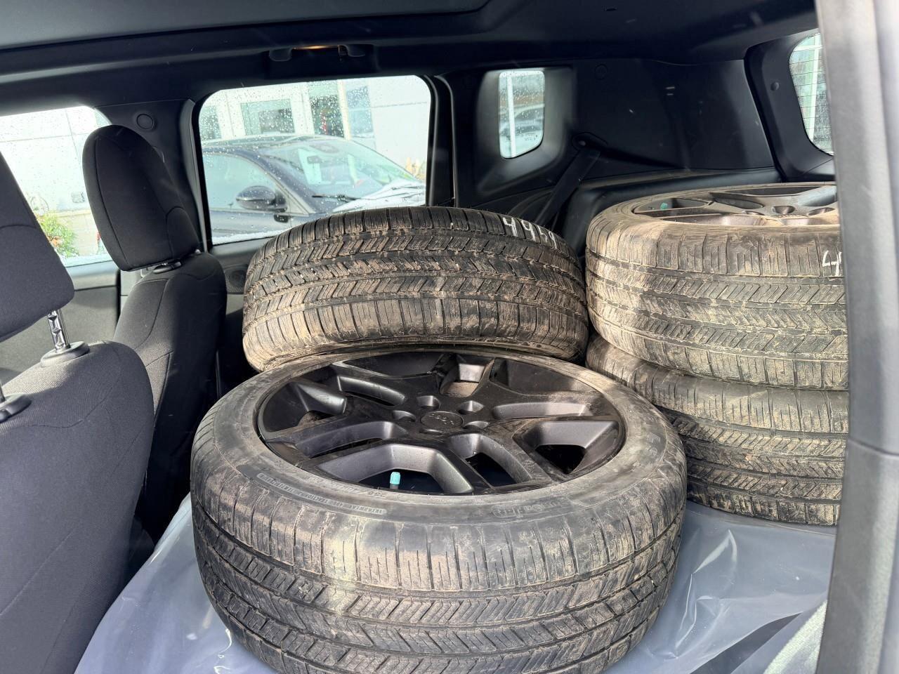 2021 Jeep Renegade 80th Anniversary 4x4 Photo