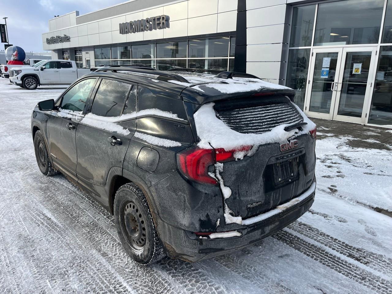 2021 GMC Terrain AWD 4DR SLE Photo3