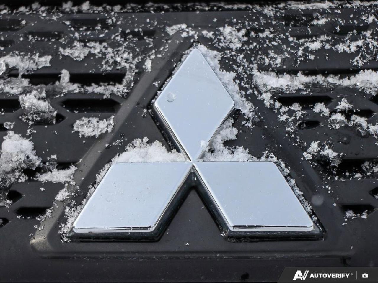 2023 Mitsubishi Eclipse Cross SEACCIDENT-FREE, AWD, HTD SEATS, HTD WHEEL, CARPLA Photo