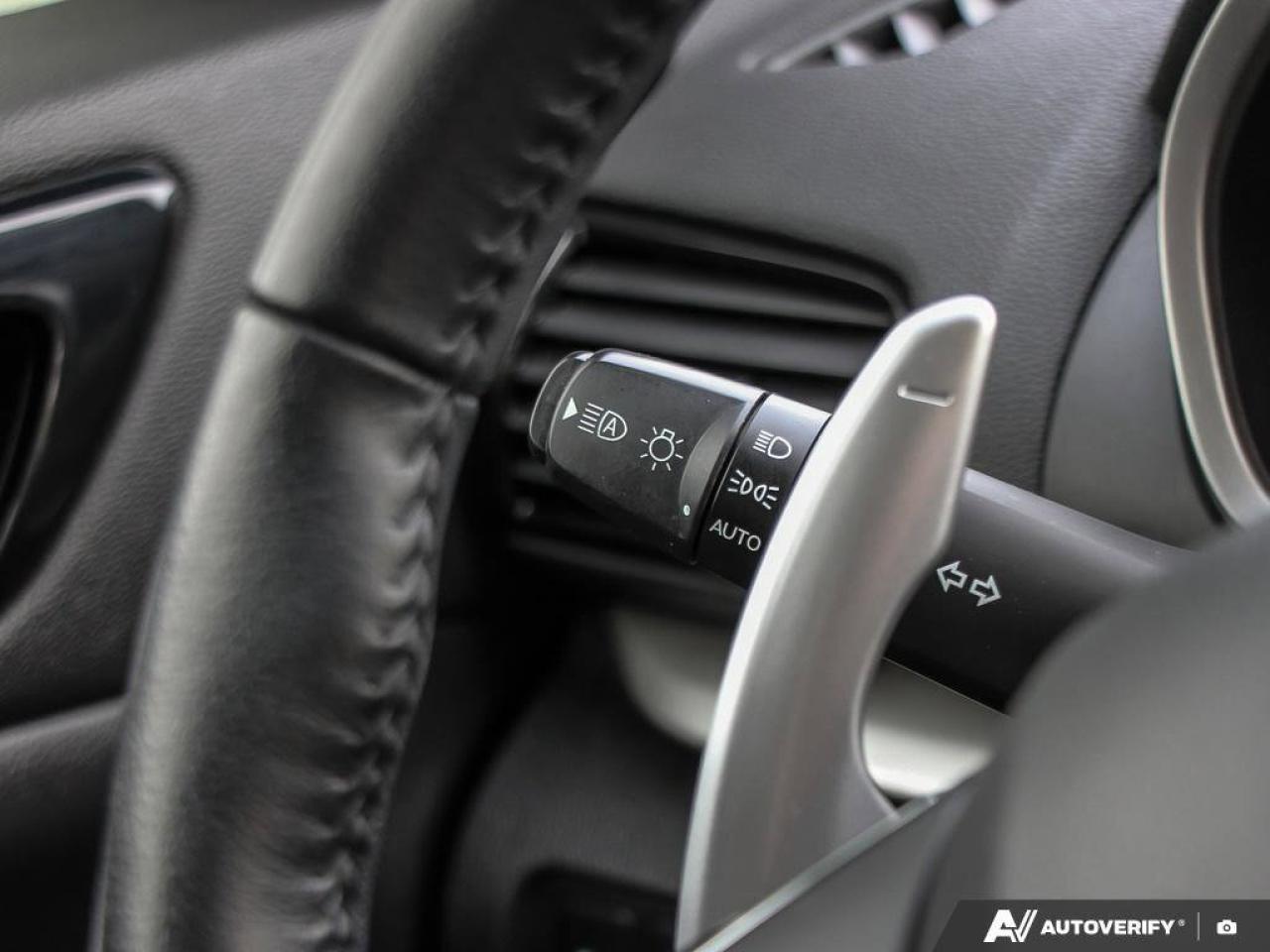 2023 Mitsubishi Eclipse Cross SEACCIDENT-FREE, AWD, HTD SEATS, HTD WHEEL, CARPLA Photo