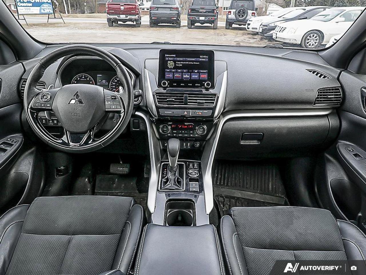 2023 Mitsubishi Eclipse Cross Se S-AwcACCIDENT-FREE, AWD, HTD SEATS, HTD WHEEL, Photo