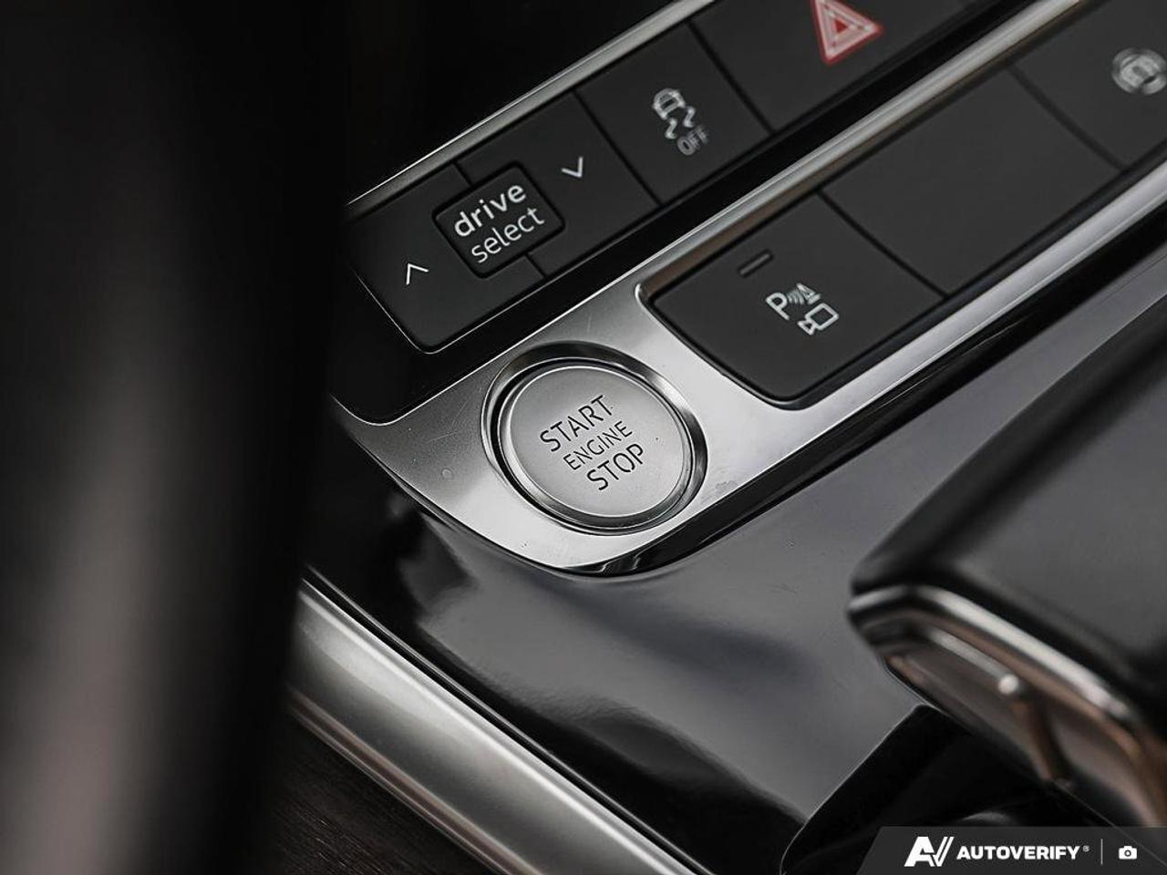 2019 Audi Q8 ProgressivACCIDENT-FREE, DRIVERS ASSIST PACK, B&O Photo