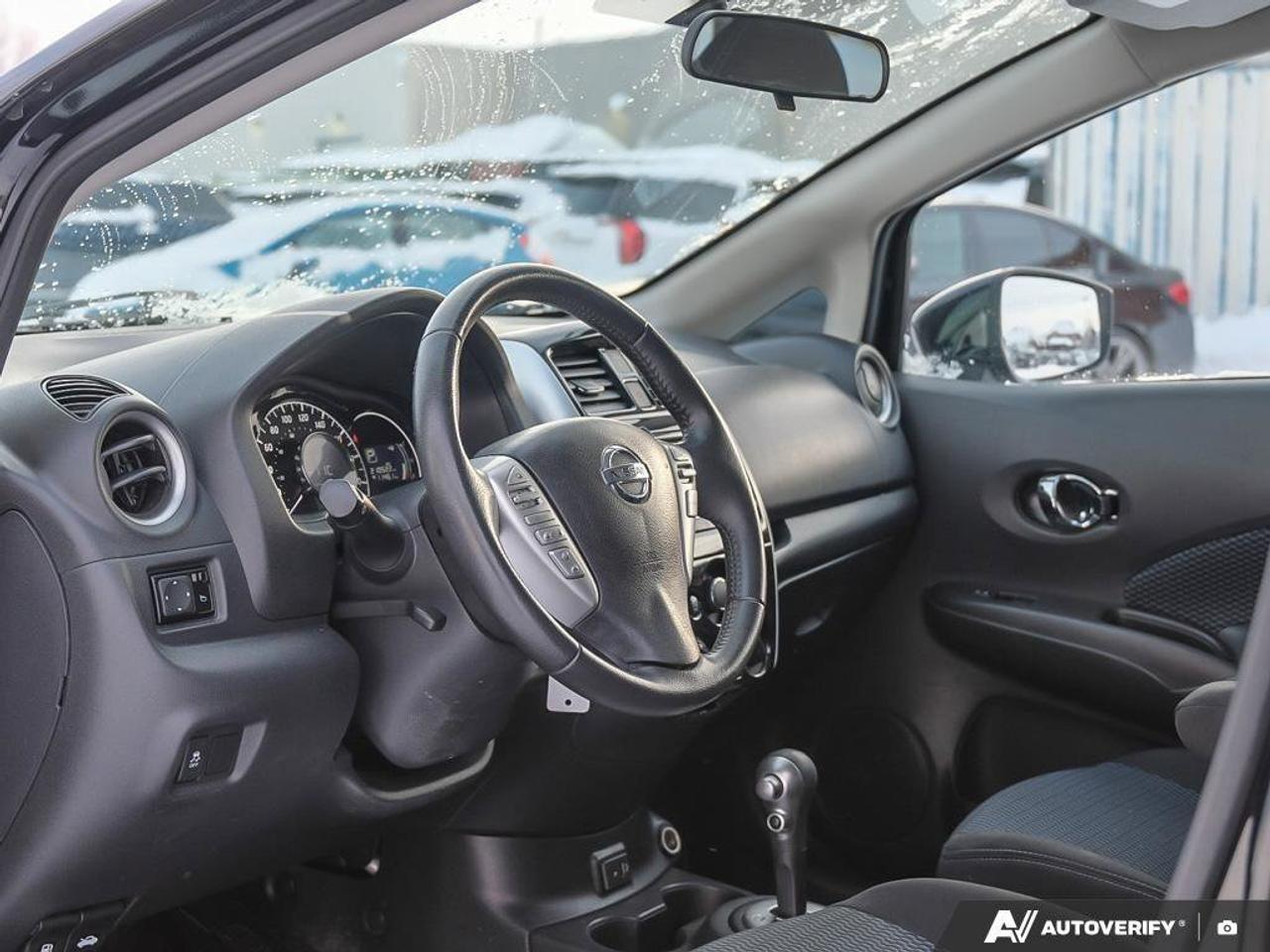 2017 Nissan Versa Note SHATCHBACK, S, 1.6L 16 4-CYLINDER, AUTOMATIC, CLOT Photo