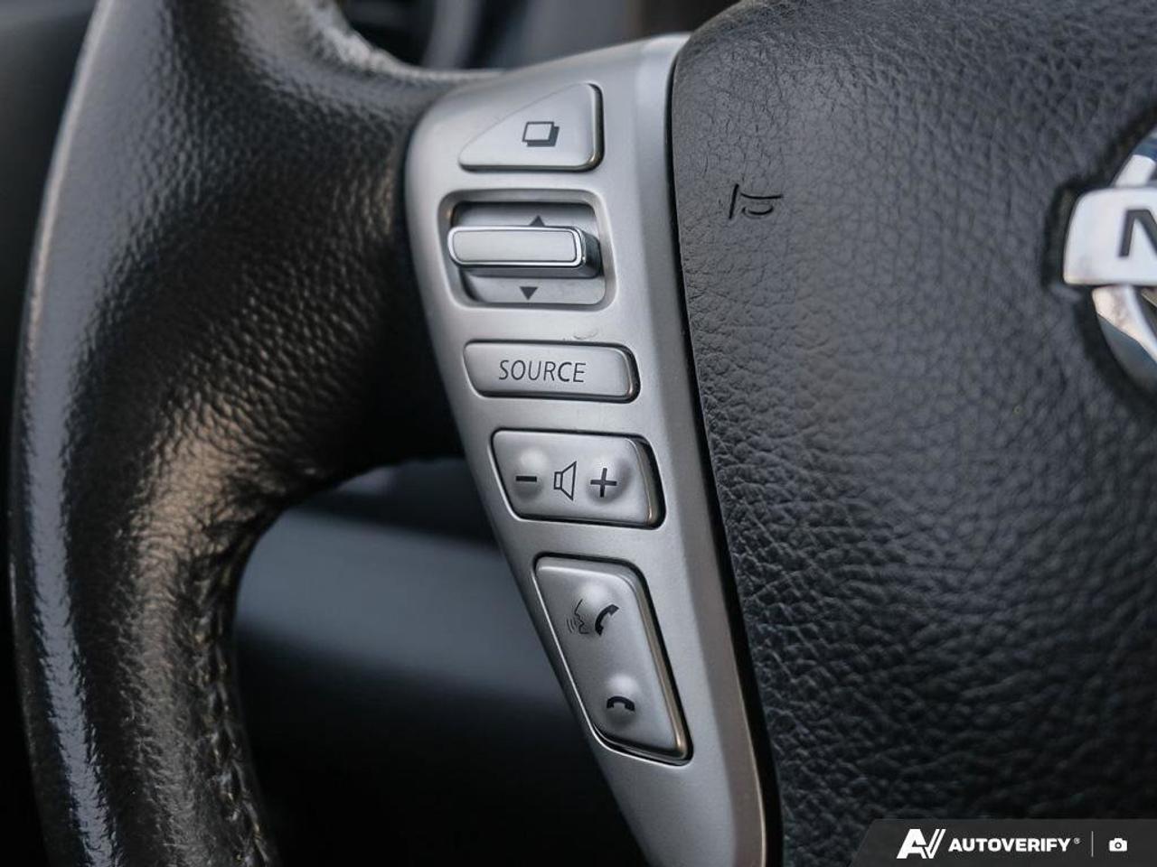 2017 Nissan Versa Note SHATCHBACK, S, 1.6L 16 4-CYLINDER, AUTOMATIC, CLOT Photo