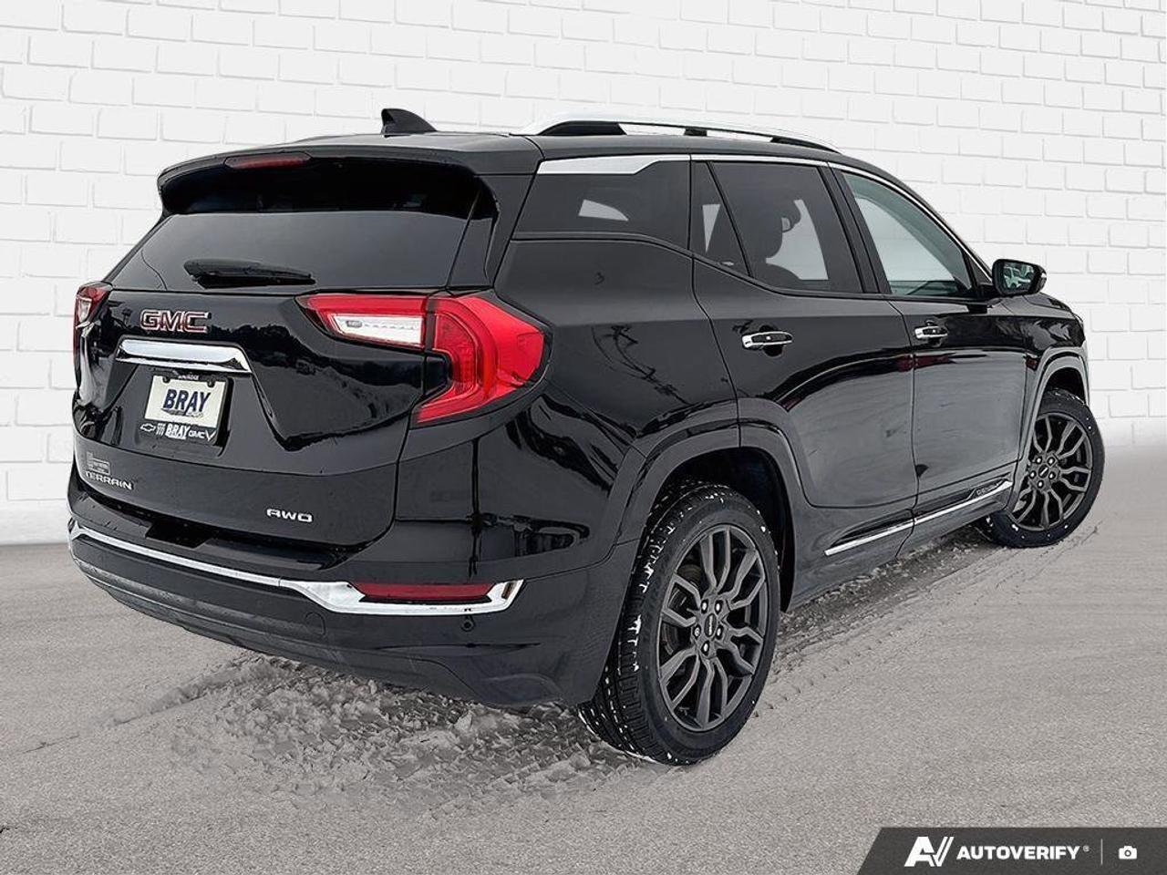 2023 GMC Terrain Denali   SUMMER & WINTER WHEELS AND TIRES, ALL WEA Photo4