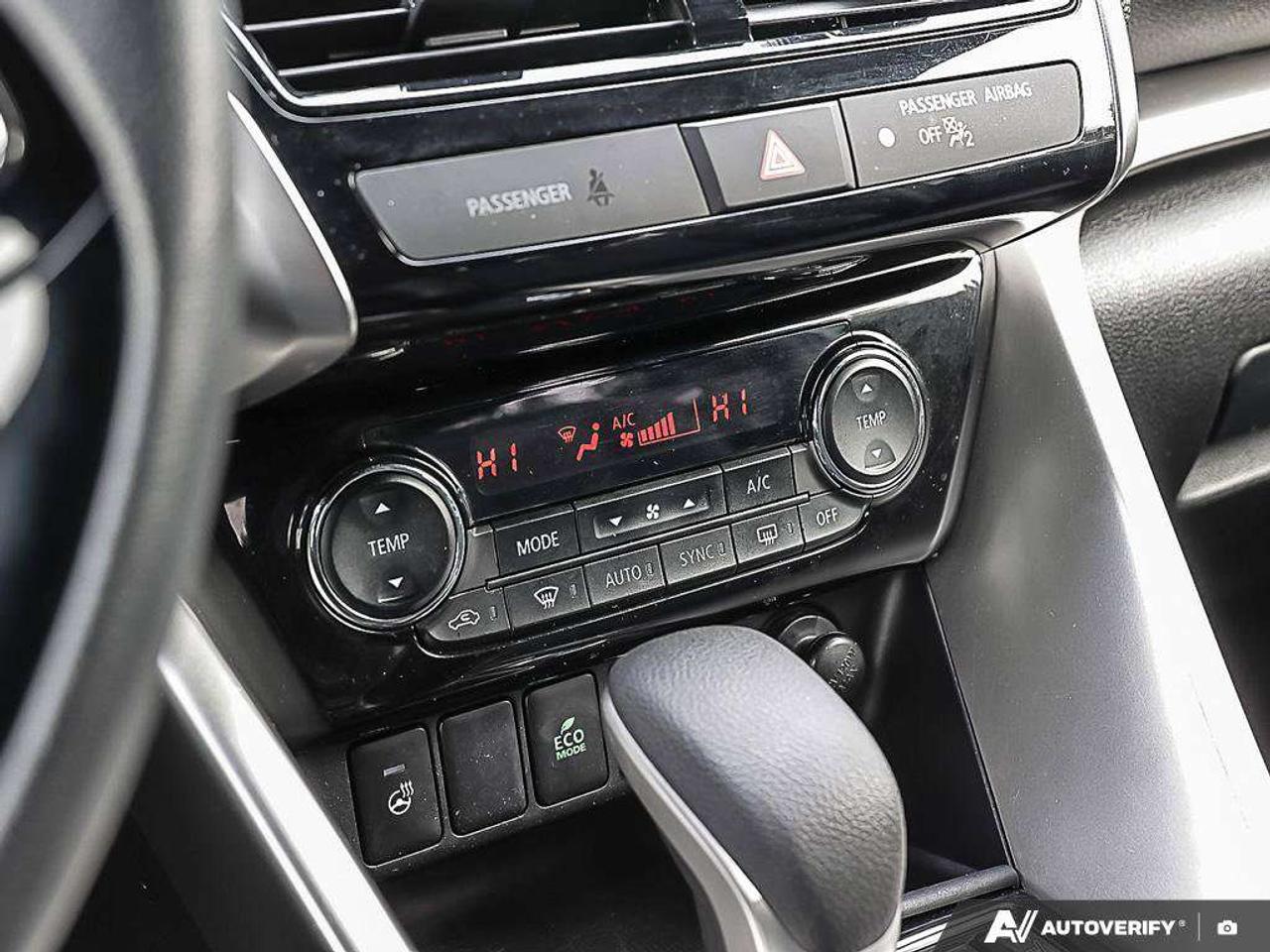 2023 Mitsubishi Eclipse Cross Se S-AwcACCIDENT-FREE, AWD, HTD SEATS, HTD WHEEL, CARPLAY, ADAPTIVE CRUISE Photo