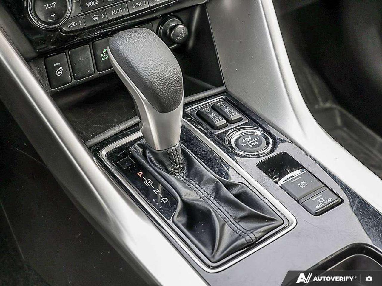 2023 Mitsubishi Eclipse Cross Se S-AwcACCIDENT-FREE, AWD, HTD SEATS, HTD WHEEL, CARPLAY, ADAPTIVE CRUISE Photo