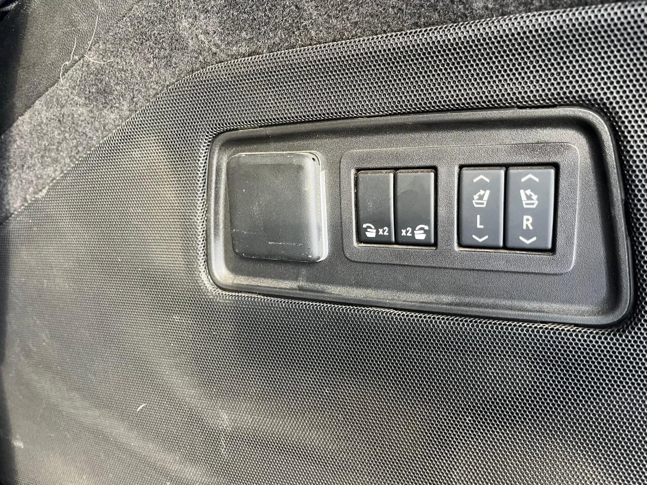 2024 Cadillac Escalade 4WD 4dr Sport Platinum Photo