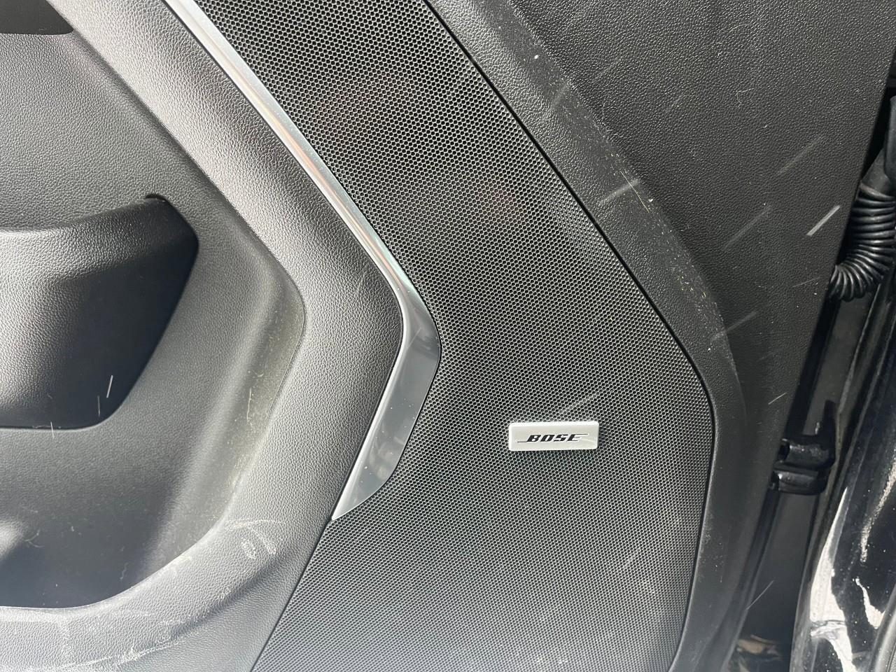 2023 GMC Yukon XL 4WD 4dr SLT Photo