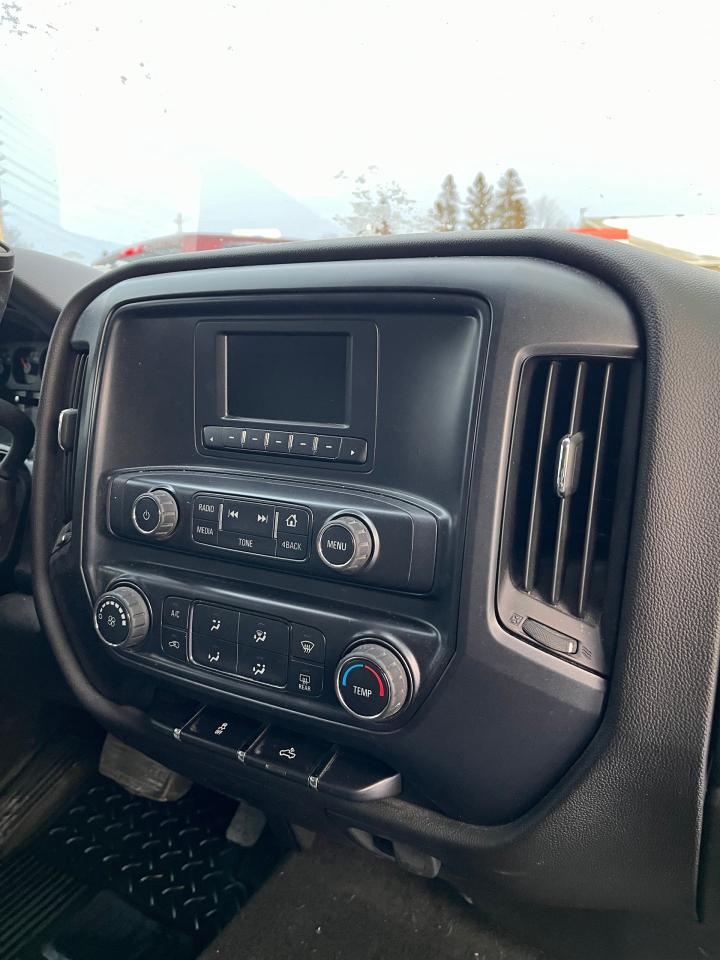 2017 GMC Sierra 1500 2WD Double Cab 143.5" with Matching Leer Cab Photo