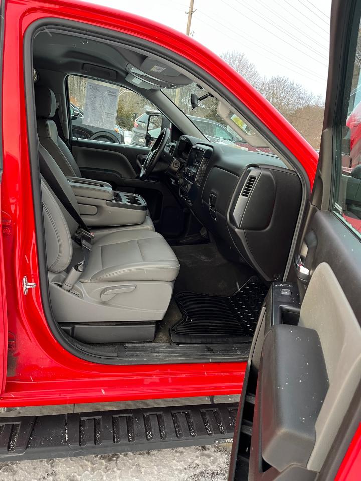 2017 GMC Sierra 1500 2WD Double Cab 143.5" with Matching Leer Cab Photo