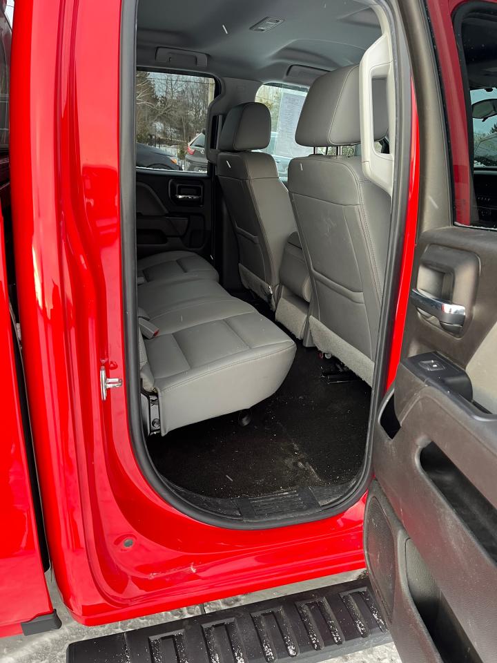 2017 GMC Sierra 1500 2WD Double Cab 143.5" with Matching Leer Cab Photo