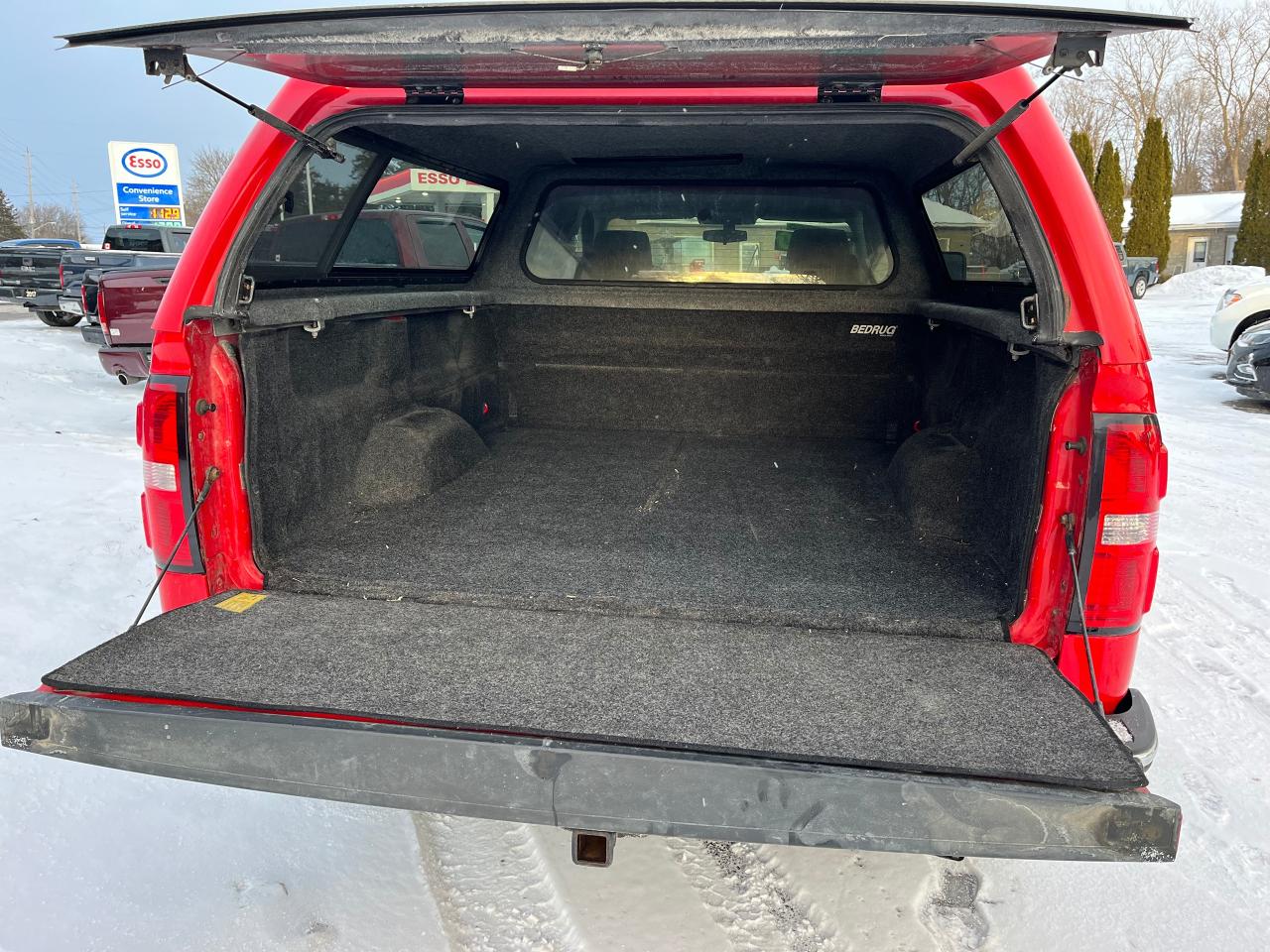 2017 GMC Sierra 1500 2WD Double Cab 143.5" with Matching Leer Cab Photo