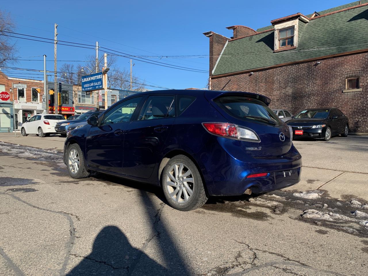 2012 Mazda MAZDA3 4dr HB Sport Auto GX Photo