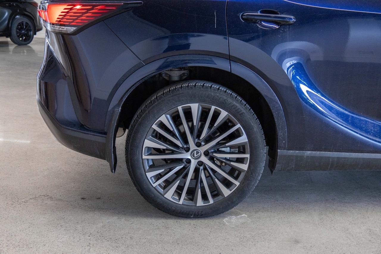 2024 Lexus RX 350h Luxury Pkg Safety Certified Welcome Trades Photo