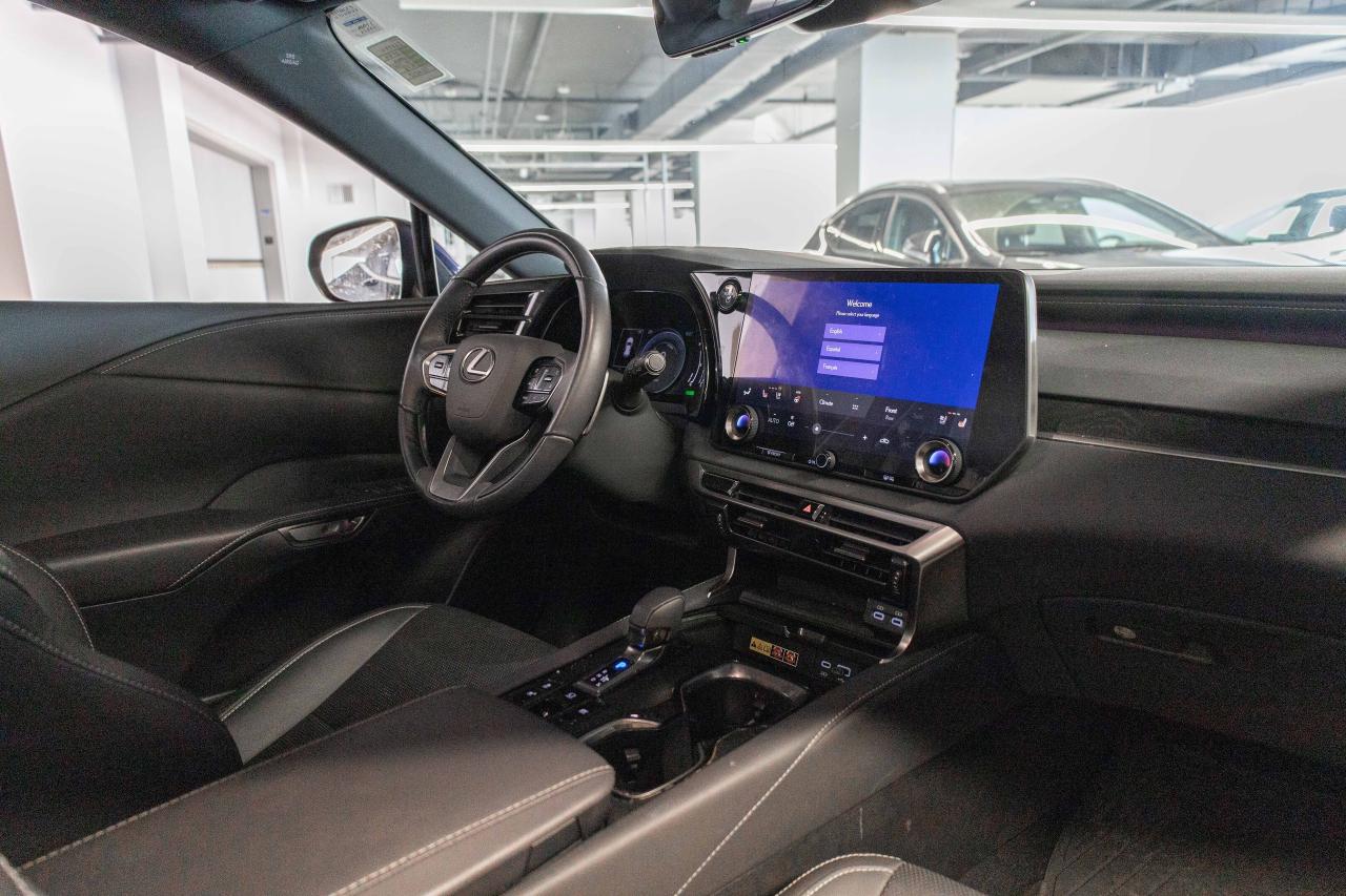 2024 Lexus RX 350h Luxury Pkg Safety Certified Welcome Trades Photo