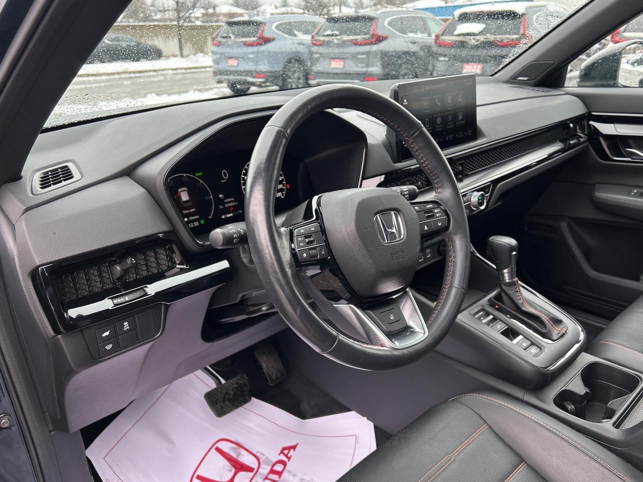 2024 Honda CR-V Hybrid Touring Leather  Navigation  Sunroof  CarPlay Photo