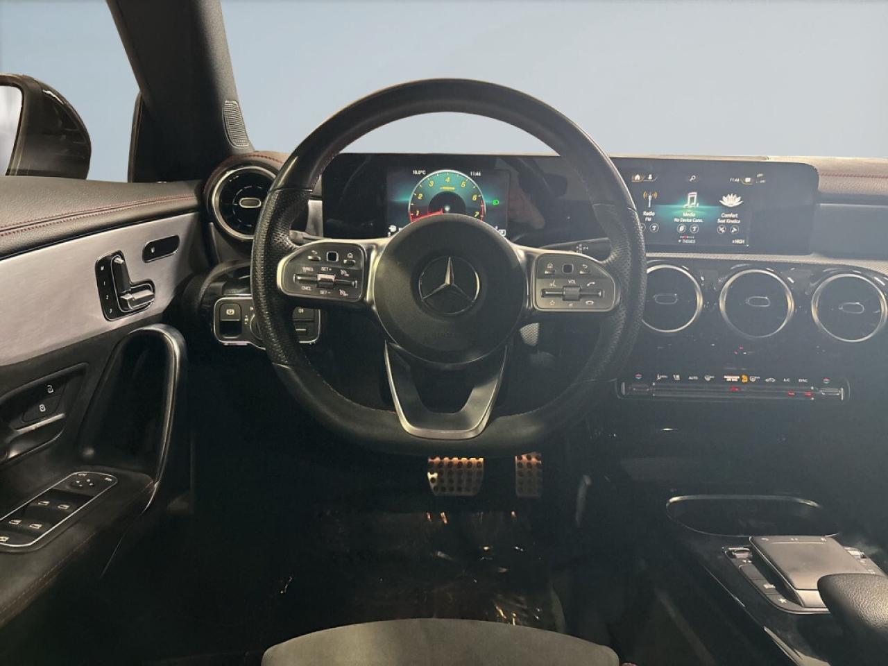 2021 Mercedes-Benz CLA250 CLA 250  4MATIC AMG Pkg/ Android Car Play/ NAVI/ S Photo