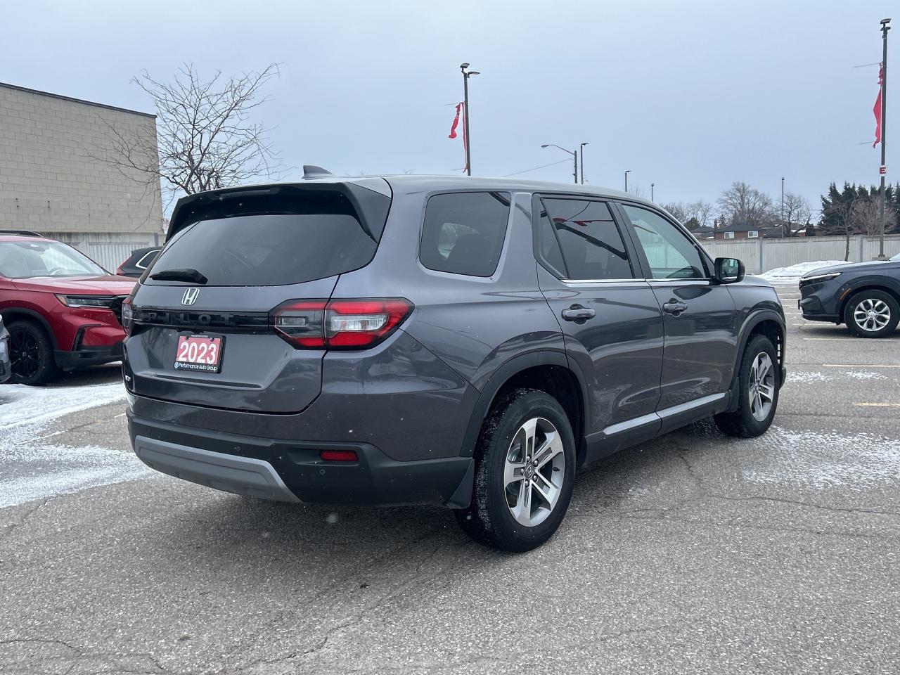 2023 Honda Pilot EX-L  Leather  Blind Spot CarPlay Rear Camera Photo