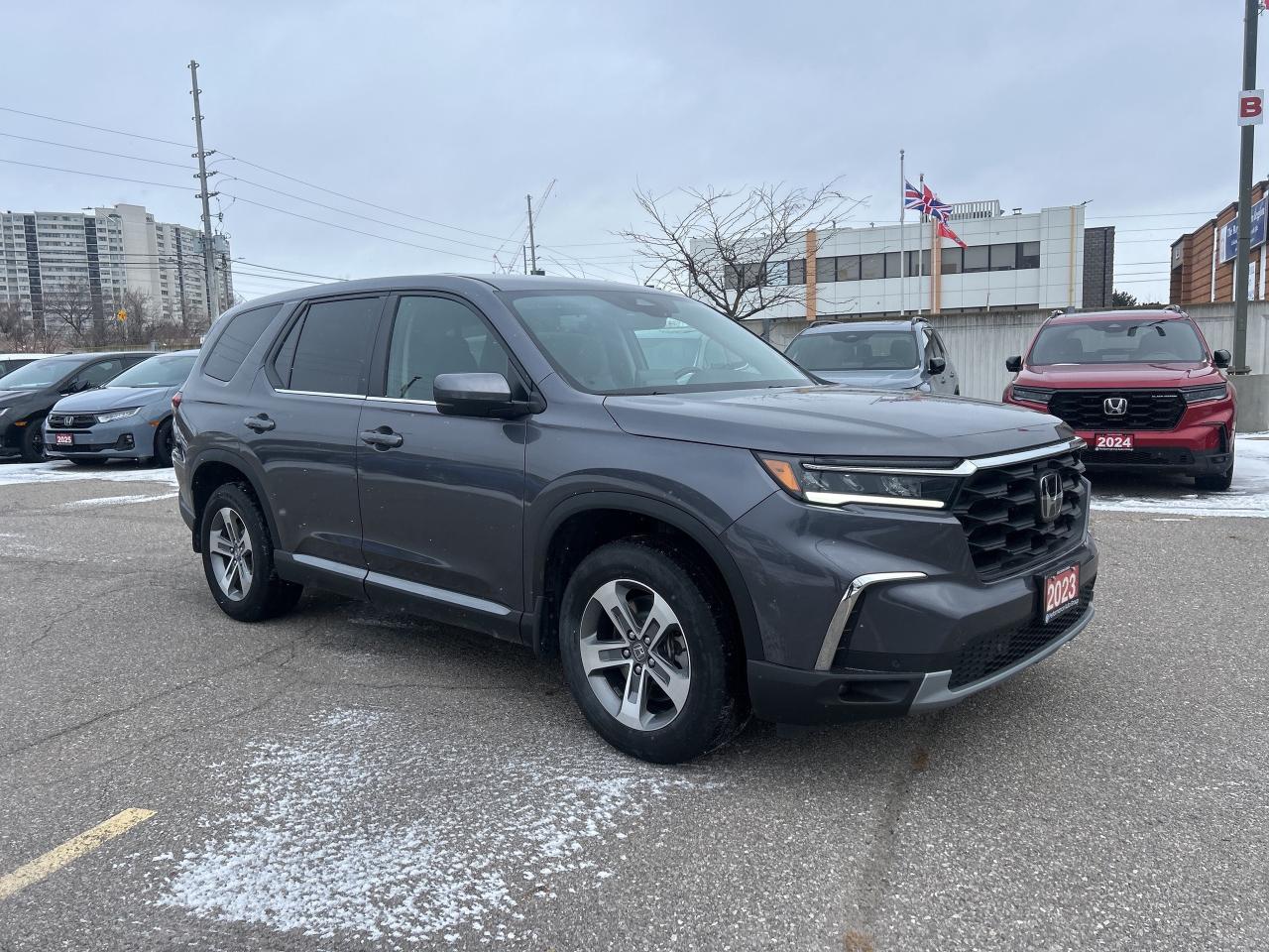 2023 Honda Pilot EX-L  Leather  Blind Spot CarPlay Rear Camera Photo