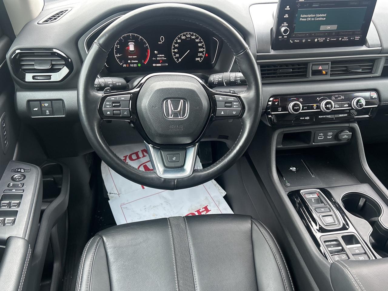 2023 Honda Pilot EX-L  Leather  Blind Spot CarPlay Rear Camera Photo