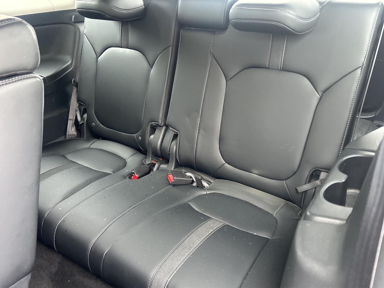 2023 Honda Pilot EX-L  Leather  Blind Spot CarPlay Rear Camera Photo