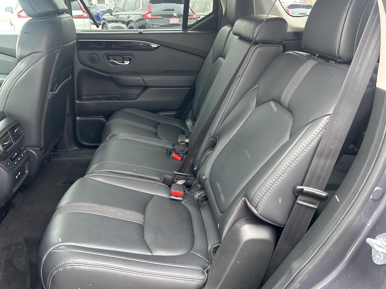 2023 Honda Pilot EX-L  Leather  Blind Spot CarPlay Rear Camera Photo