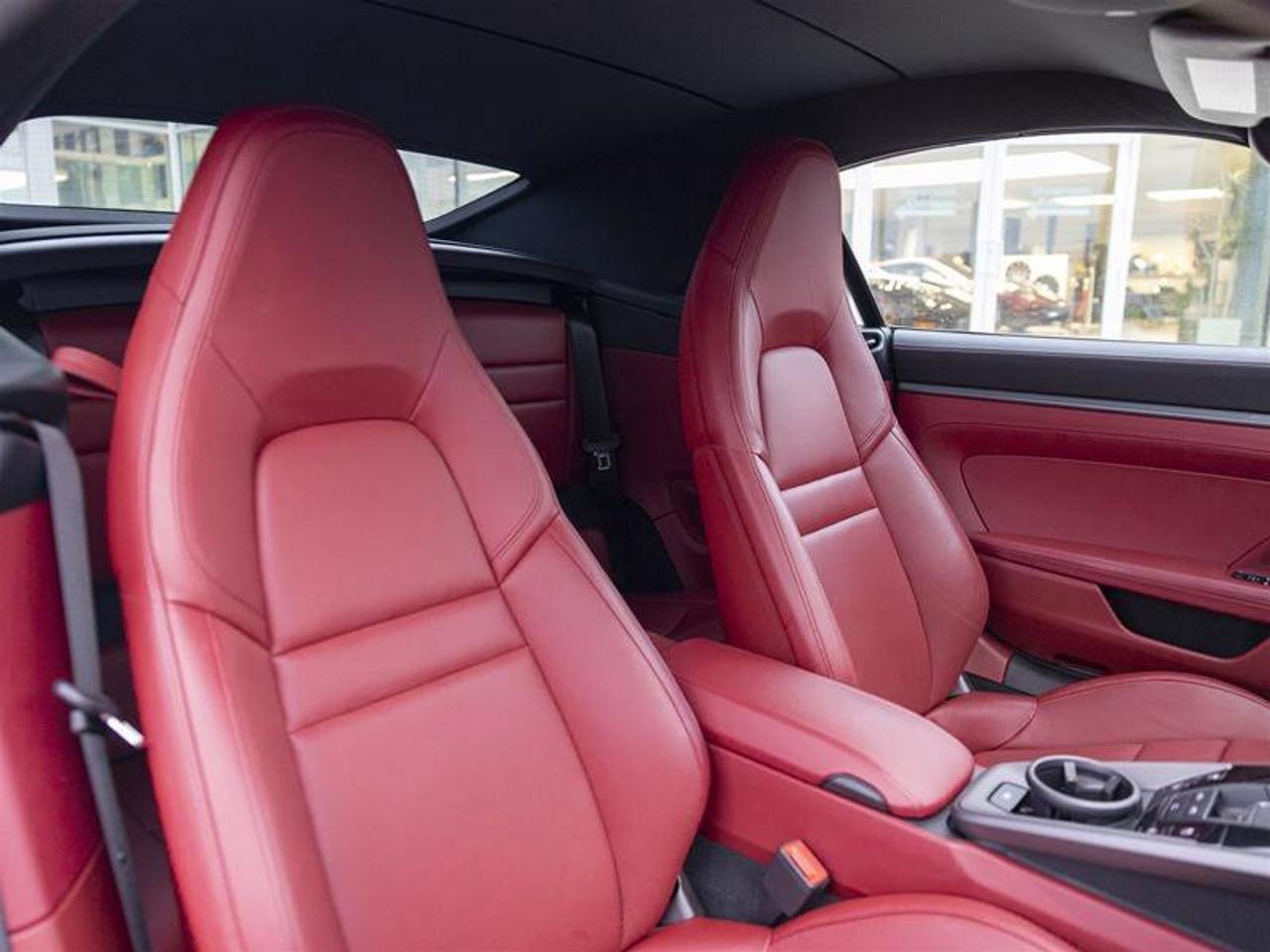 2020 Porsche 911 Carrera 4S White Photo