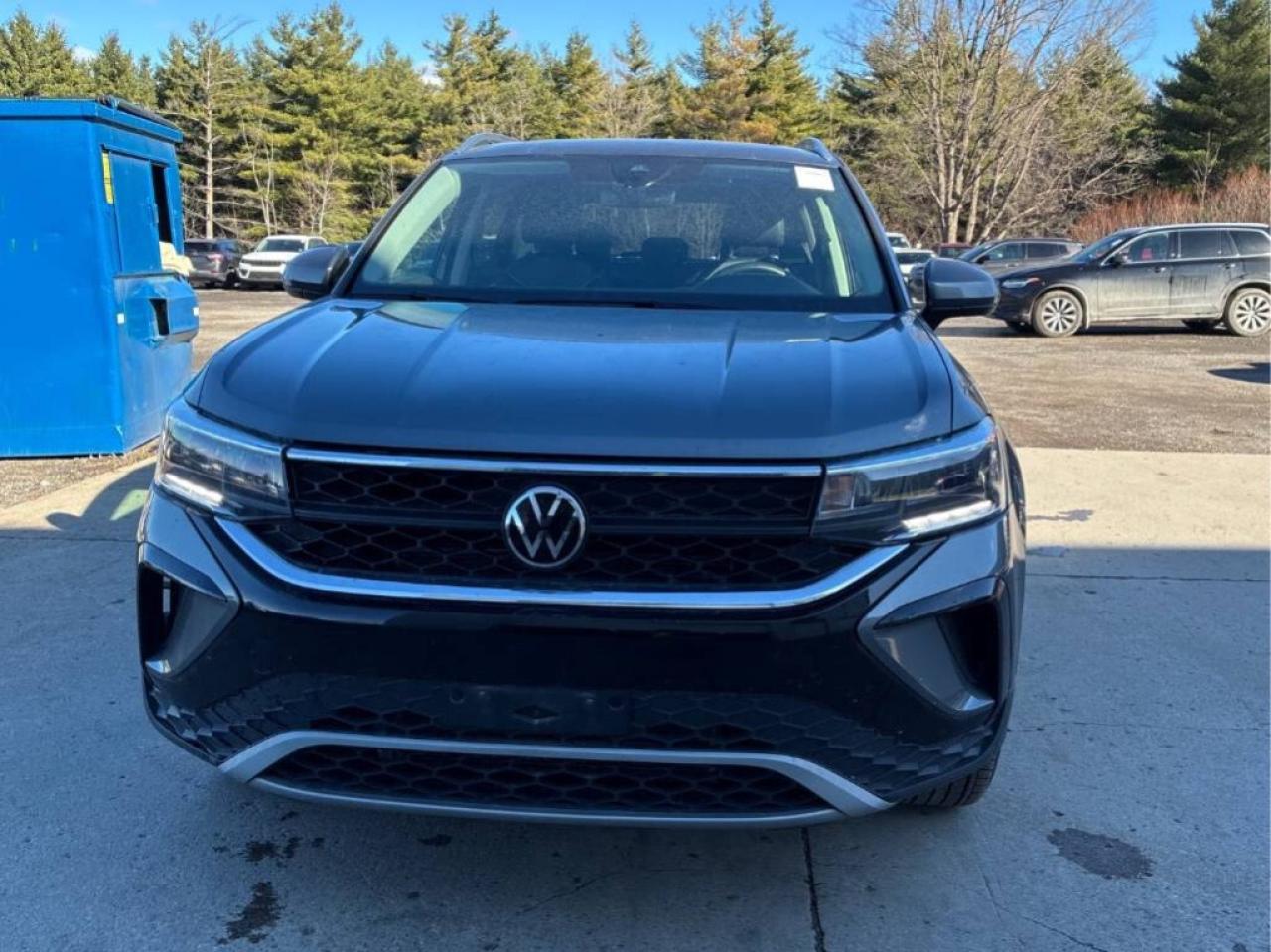 2023 Volkswagen Taos 4MOTION/NAVI/Leather/Sunroof/Remote Start/Clean Ca Photo