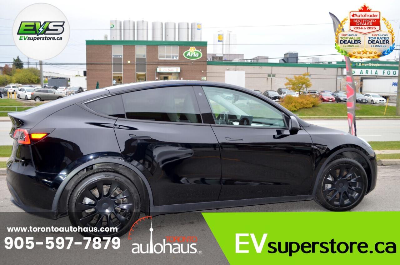 2023 Tesla Model Y LR AWD White Interior I EVSUPERSTORE.CA Photo
