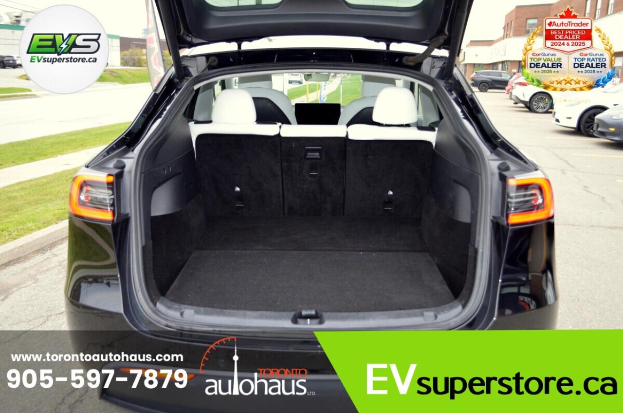 2023 Tesla Model Y LR AWD White Interior I EVSUPERSTORE.CA Photo