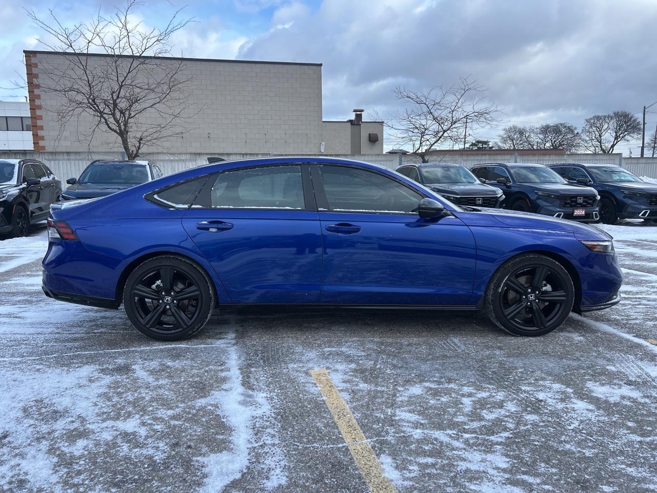 2025 Honda Accord Hybrid Sport-L Leather CarPlay Sunroof Heated Seats Photo