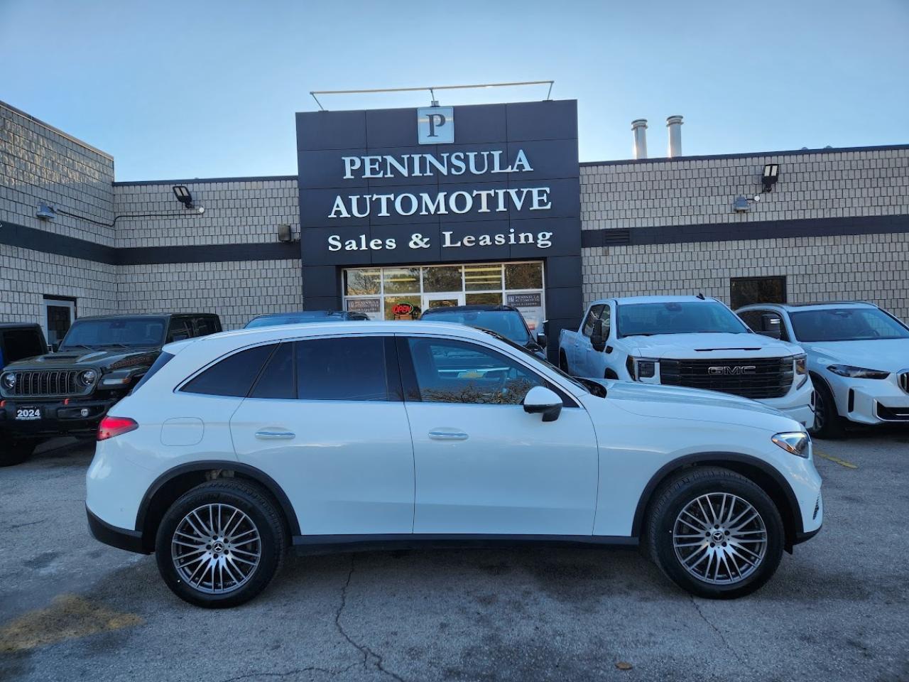 2024 Mercedes-Benz GLC GLC 300 4MATIC SUV, EXCLUSIVE PKG, PANO, CARPLAY, Photo3