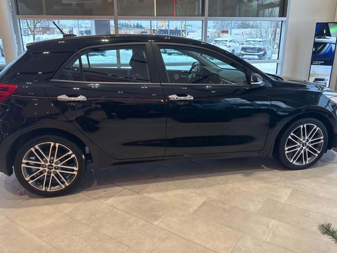 2023 Kia Rio 5-door EX Premium IVT Photo