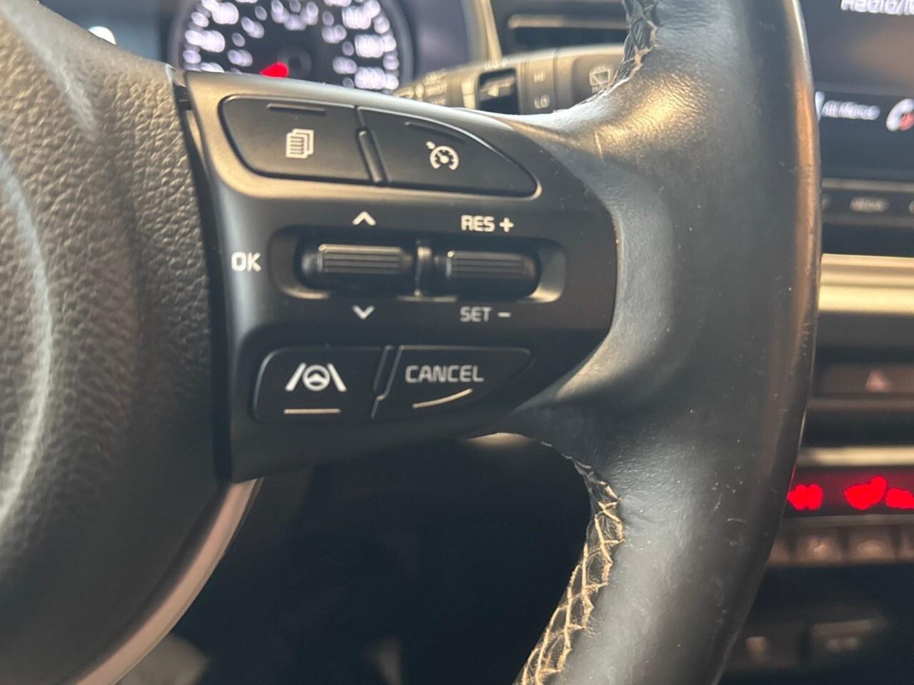 2023 Kia Rio 5-door EX Premium IVT Photo